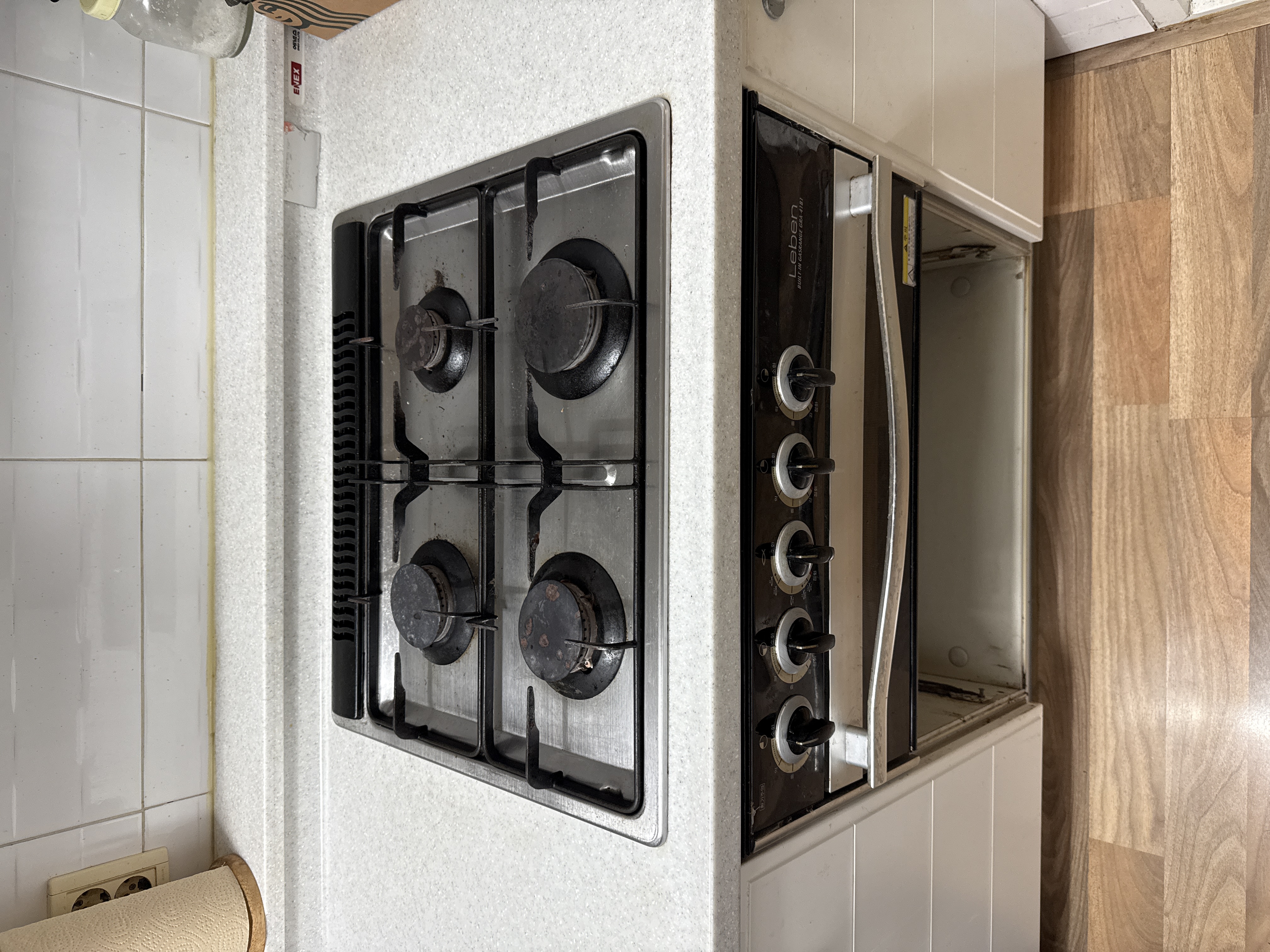 교체 전 - 오래된 Leben 빌트인 가스레인지