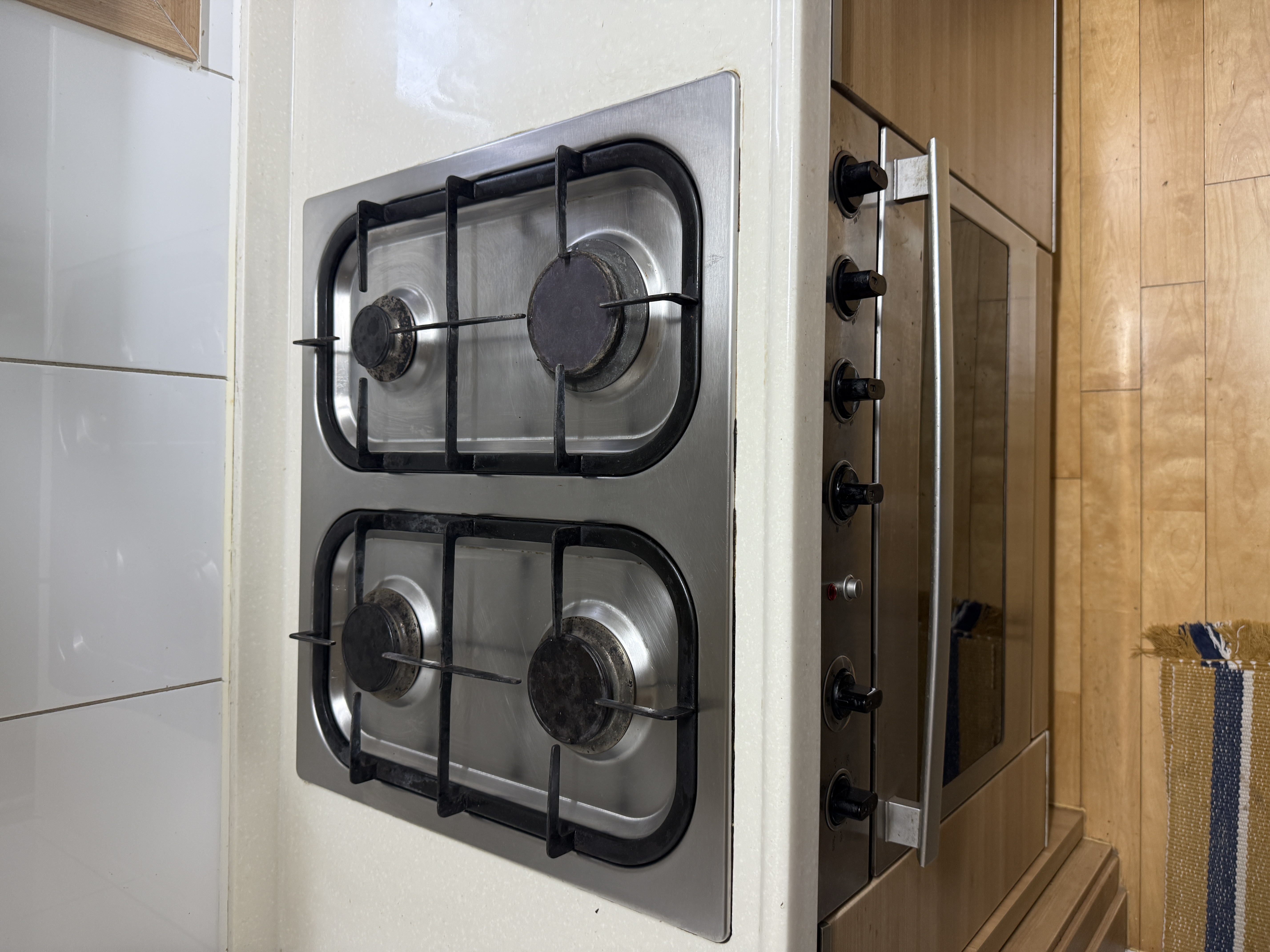 교체 전 오래된 가스레인지